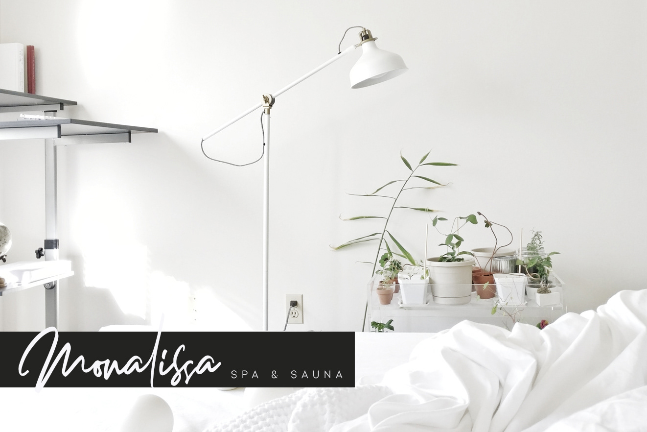 Free Download: Dellamonde Font d6