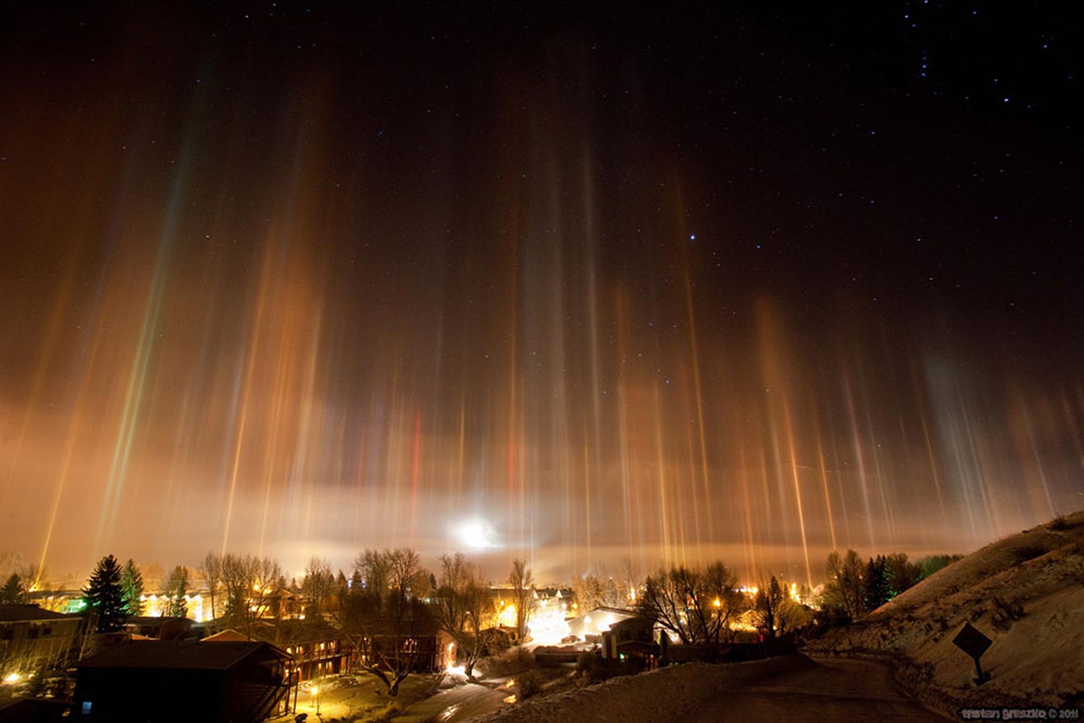 Light pillars