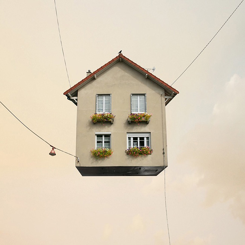 house1 Flying house image