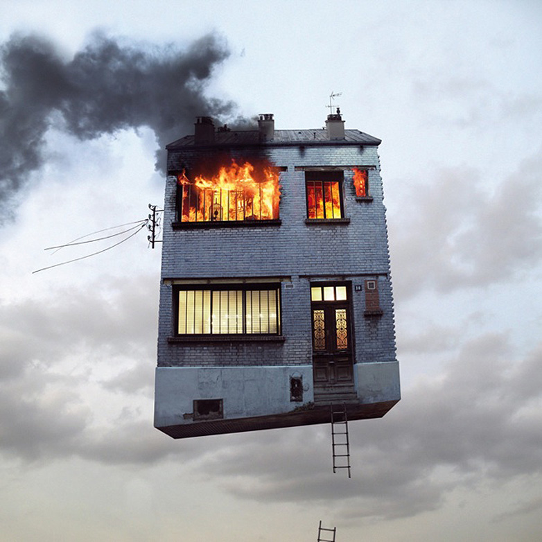 house4 Flying house image