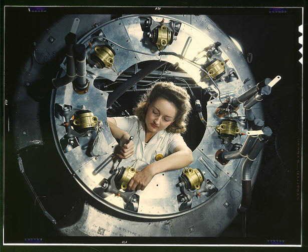 2179073859_bef38dfdcb_o 1940s woman