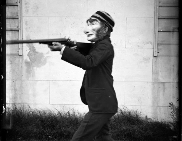 3575338994_84d41936aa_o Boy with rifle