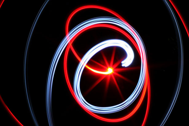 100 Stunning Demonstrations of Light Painting 7