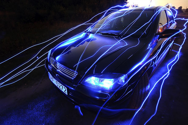 100 Stunning Demonstrations of Light Painting 9