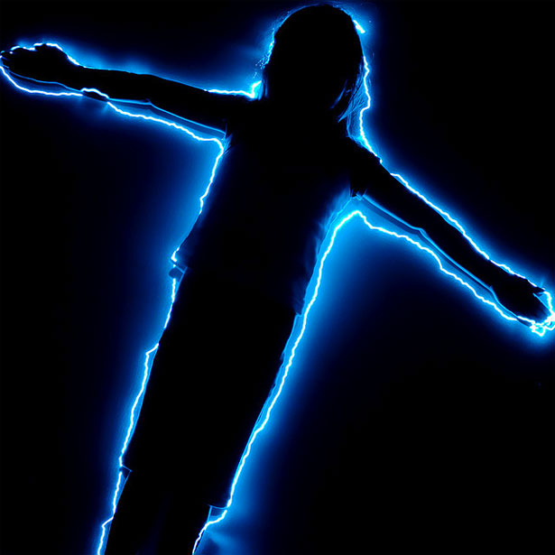 100 Stunning Demonstrations of Light Painting 18