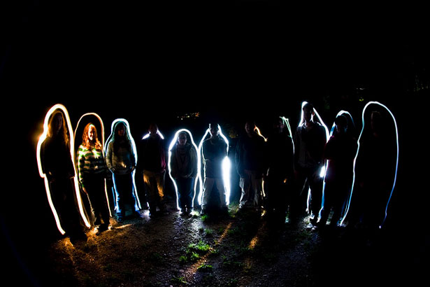 100 Stunning Demonstrations of Light Painting 30