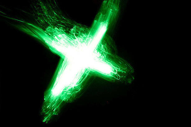100 Stunning Demonstrations of Light Painting 40