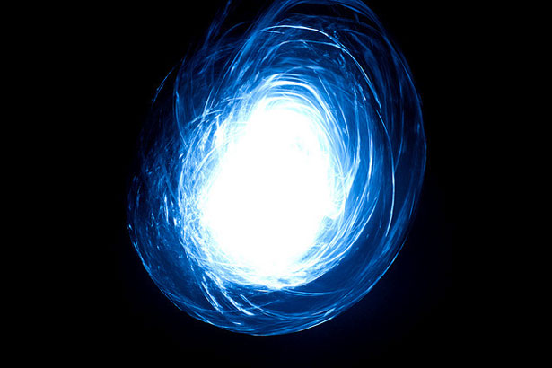 100 Stunning Demonstrations of Light Painting 41
