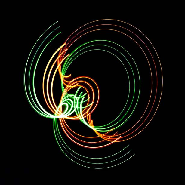 100 Stunning Demonstrations of Light Painting 57