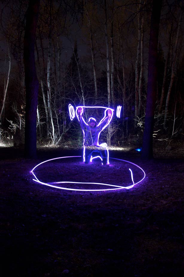 100 Stunning Demonstrations of Light Painting 58