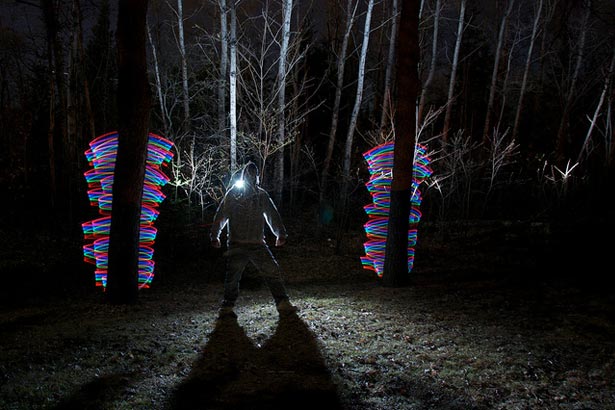 100 Stunning Demonstrations of Light Painting 59