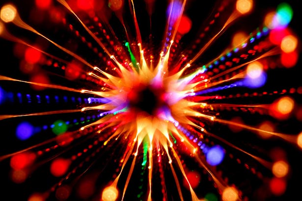 100 Stunning Demonstrations of Light Painting 61