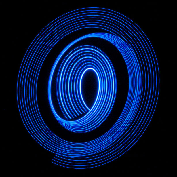 100 Stunning Demonstrations of Light Painting 67