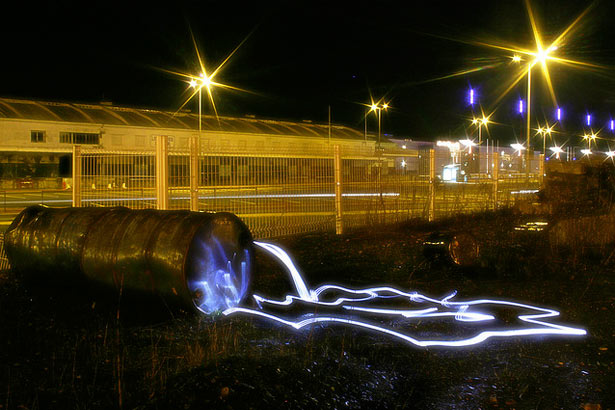 100 Stunning Demonstrations of Light Painting 74