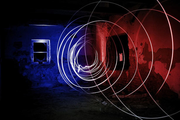 100 Stunning Demonstrations of Light Painting 79