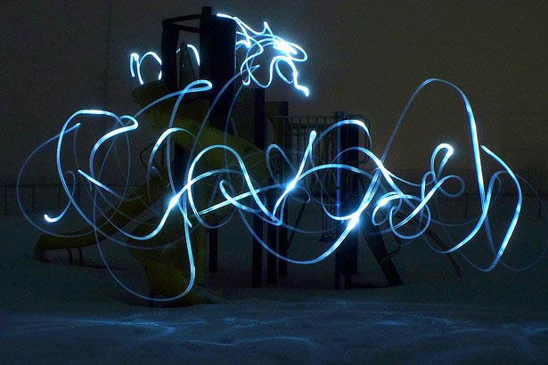 100 Stunning Demonstrations of Light Painting 91