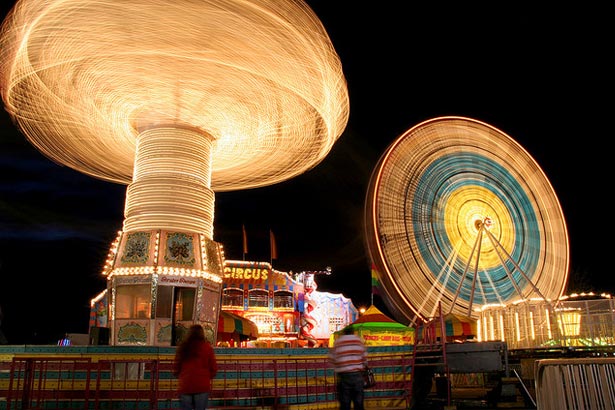 100 Stunning Demonstrations of Light Painting 92