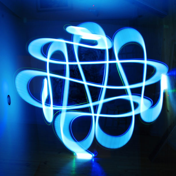 100 Stunning Demonstrations of Light Painting 95