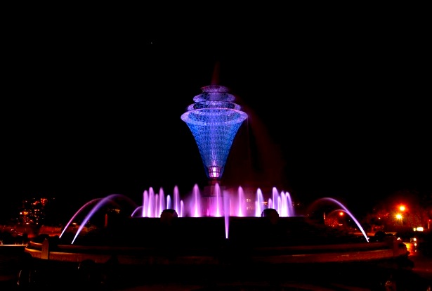 Spectacular Fountains from Around the World BaylissParkFountain
