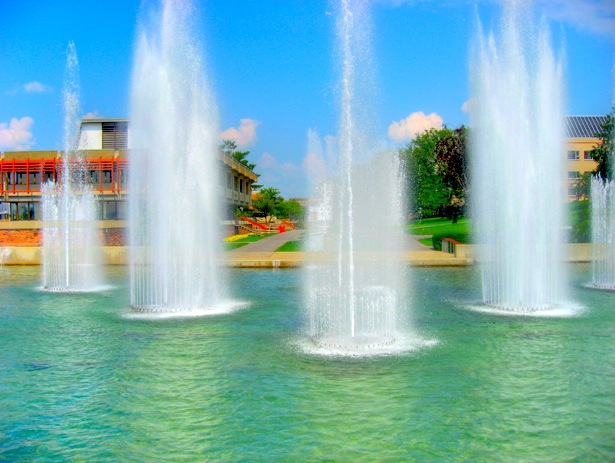 Spectacular Fountains from Around the World DillinghamFountain