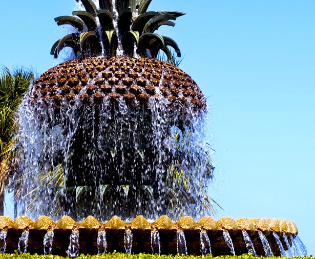 Spectacular Fountains from Around the World PineappleFountain