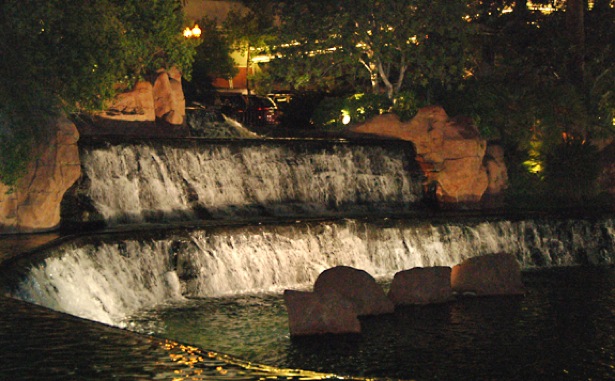 Spectacular Fountains from Around the World TheMirage