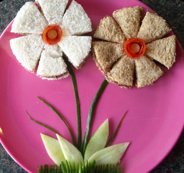 Delicious Examples of Sandwich Art Flowers