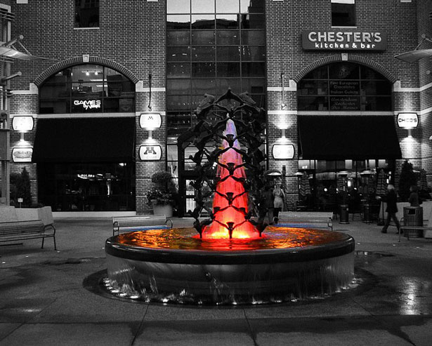 Outstanding Photos with Partial Color Fountain