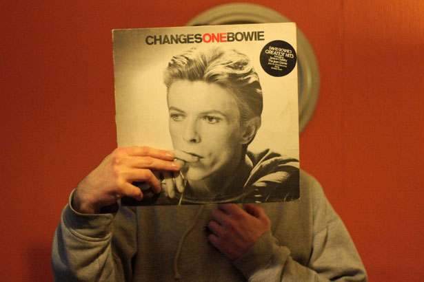 Captivating Examples of Sleeveface Photography ChangesOneBowie