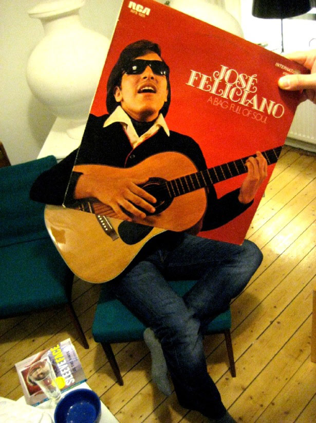 Captivating Examples of Sleeveface Photography JoseFeliciano