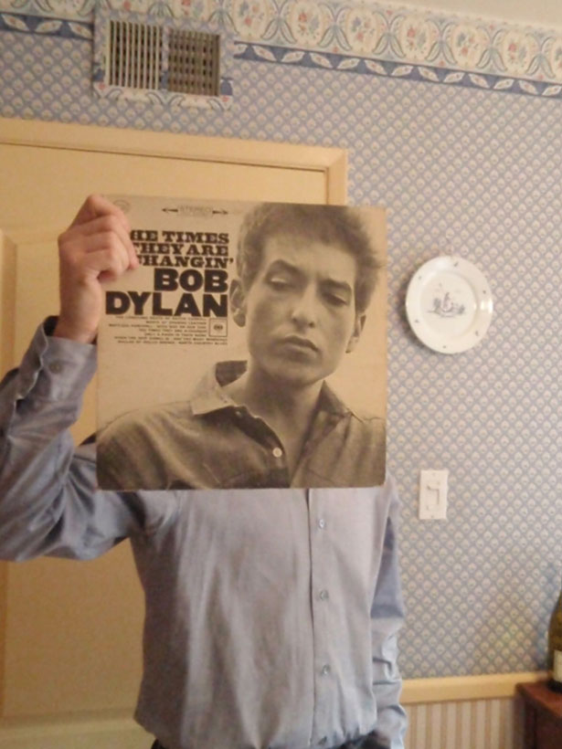 Captivating Examples of Sleeveface Photography 3 67