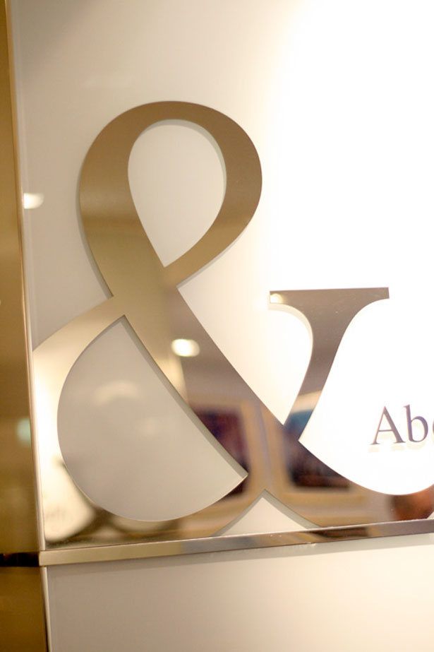 The History of the Ampersand and Showcase 6 60
