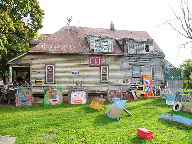 Non-Trashy Recycled and Trash Art heidelberg