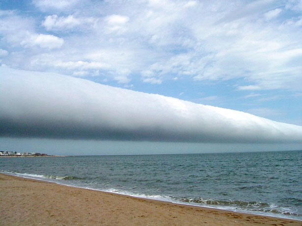 The Weirdest Clouds that You'll Ever See 1 130