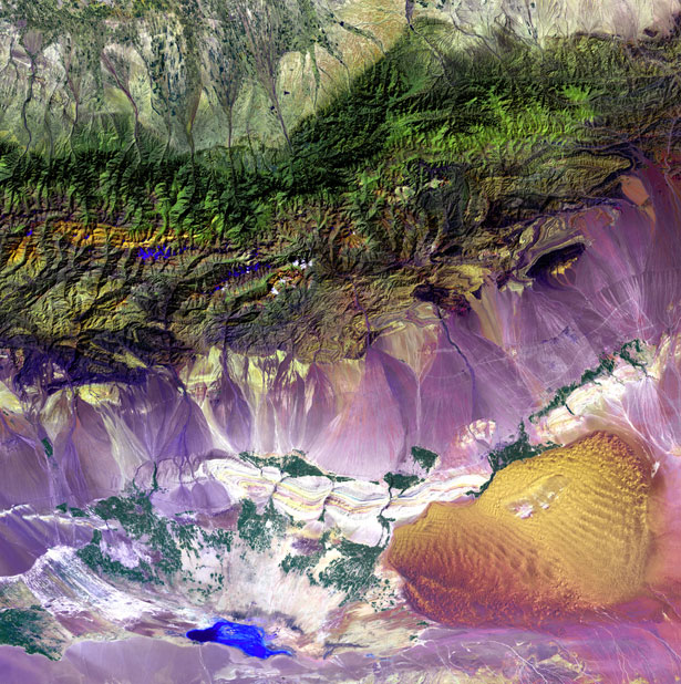 60 Stunning Satellite Photos of Earth 4 111