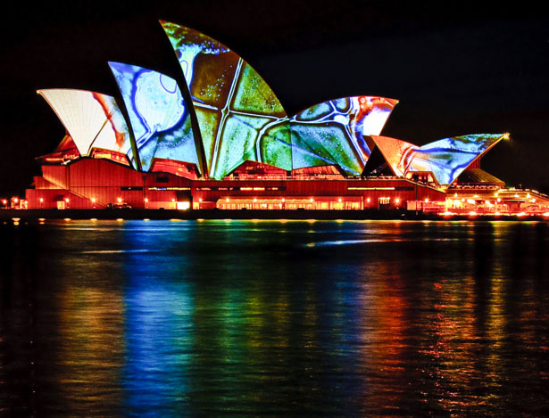 30+ Dazzling and Interactive Media Facades Sydney Opera House