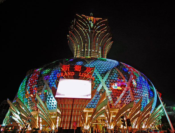 30+ Dazzling and Interactive Media Facades Grand Lisboa