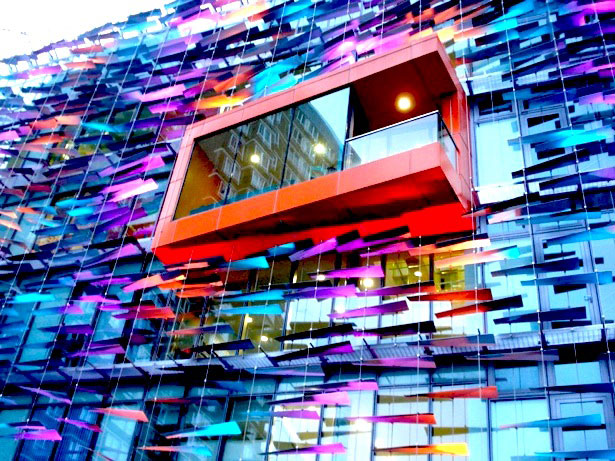 30+ Dazzling and Interactive Media Facades RDCEC