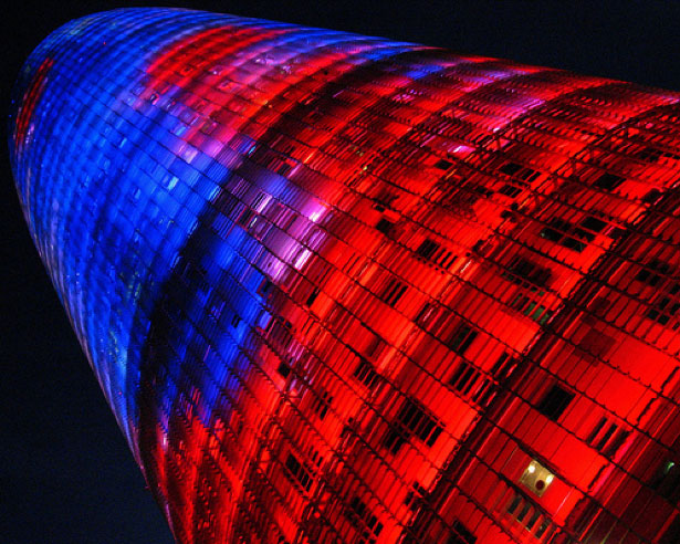 30+ Dazzling and Interactive Media Facades agbar