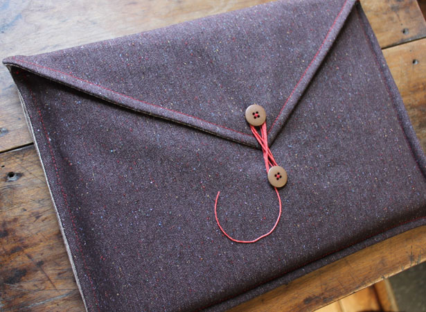 80 Creative Ways to Customize Your MacBook fernfiddlehead browndenim