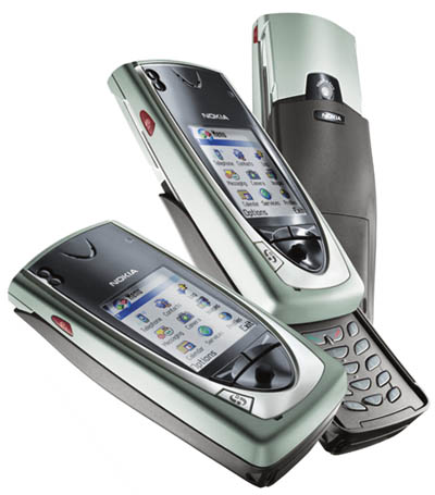The Evolution of Cell Phone Design Between 1983-2009 dkmb86g 625htm73zfg b