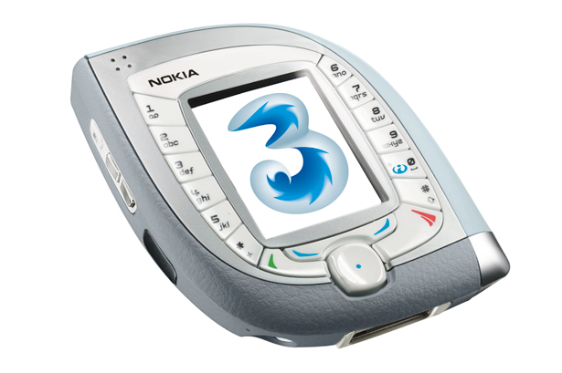 The Evolution of Cell Phone Design Between 1983-2009 dkmb86g 433frwbrnc2 b