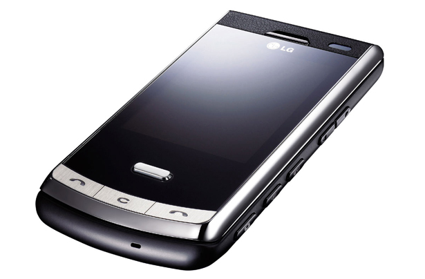 The Evolution of Cell Phone Design Between 1983-2009 dkmb86g 398dsfq3kd8 b