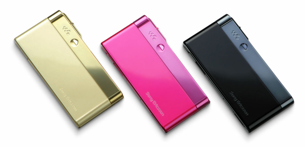 The Evolution of Cell Phone Design Between 1983-2009 dkmb86g 428fmvq8tc9 b