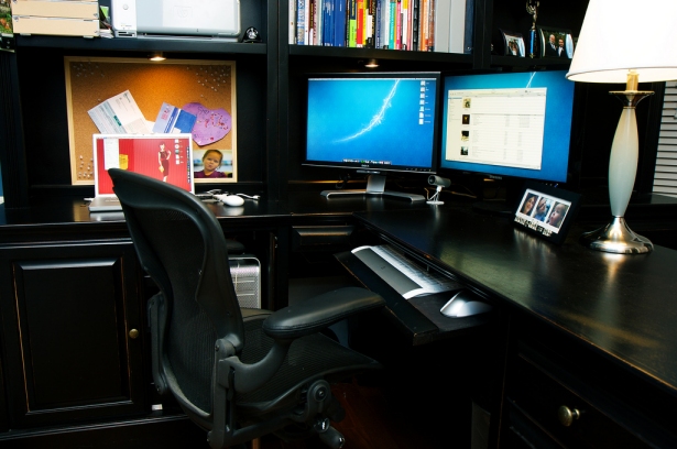Advantages and Disadvantages of Working with Multiple Screens 12 111